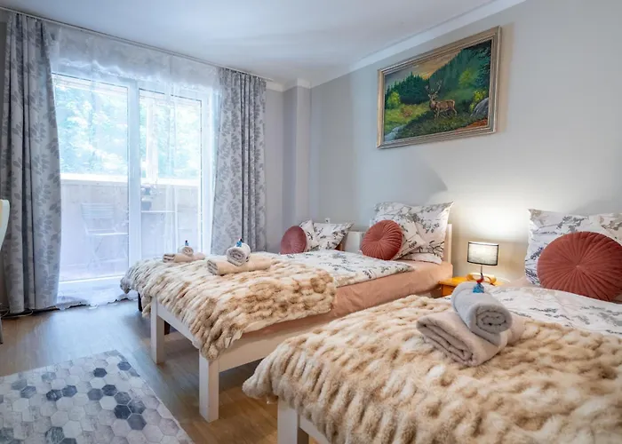 Tanie Standard Basic W Szklarskiej Porebie 民宿 斯克拉斯卡波伦巴